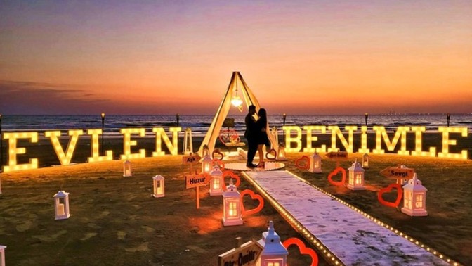 Sizce romantik bir evlilik teklifi nerde yapılmalı?
