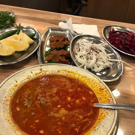 Yapılan araştırmaya göre, kelle paça hem 'en sevilen' hem de 'asla yemem' denilen çorba oldu. Sen hangisisin?