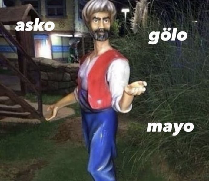 Aşko diyen biriyle ciddi düşünür müsünüz?