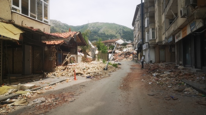 6 şubatı unuttunuz mu?