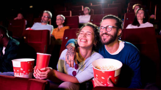 Sinema keyfi bir başka diyenler ve her hafta sinemaya gidenler var mı?