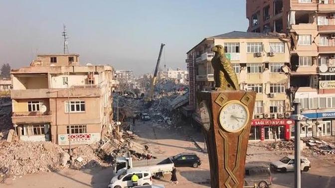Bin yıl geçse de unutmayacağız. 6  Şubat  Depremi üstünden bir yıl geçti. Bugün içim buruk ve mutsuzum.. Peki siz nasılsınız?