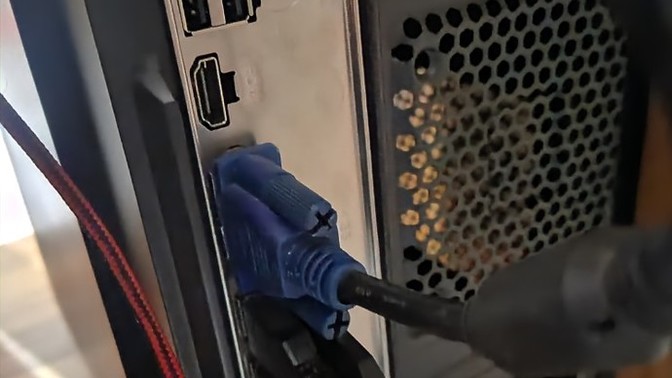DP Portu var mı yok mu bilgisayardan anlayan?