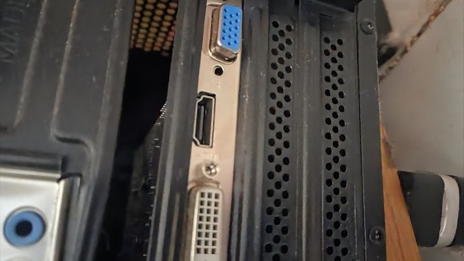 DP port girişi var mı bu kasada?
