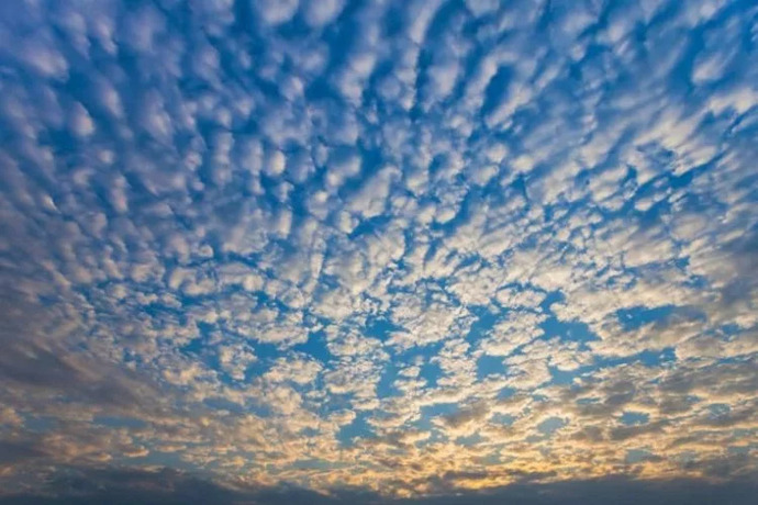 İstanbulda cirrocumulus bulutları oluştu. Bu görsel şölene tanıklık ettiniz mi?