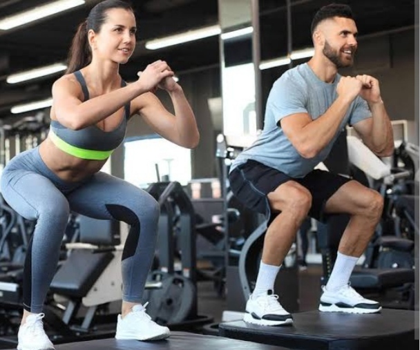 Squat ile kalçamı ne kadar sürede sıkılaştırabilirim?