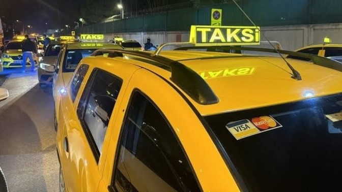 İzmirde taksiciyi öldüren kişi öldürülmüş sizce iyi oldumu?
