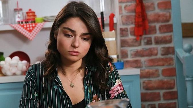 Sadık bir sevgilim olsun ve beni mutlu etsin istiyorum, çok mu şey istiyorum?