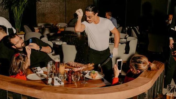 Fiyat listesini görmediğiniz restorana oturur musunuz?