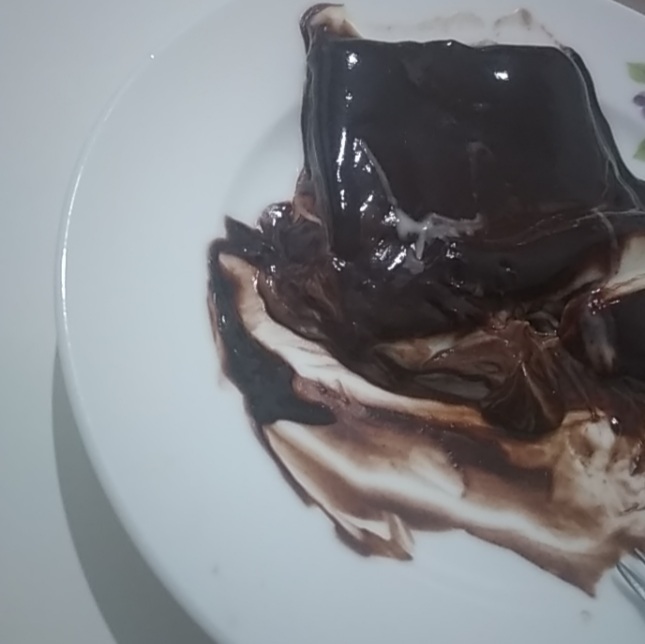 Üvey annemin yaptığı şeyi yicem nasıl?