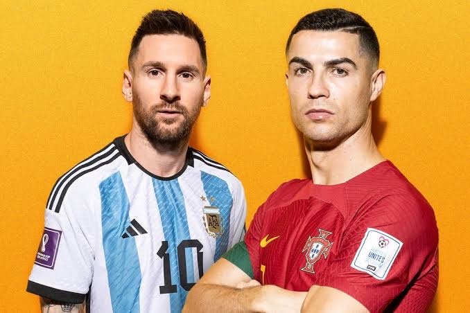 Sizce dünyanın en iyi futbolcusu kim 🐐?