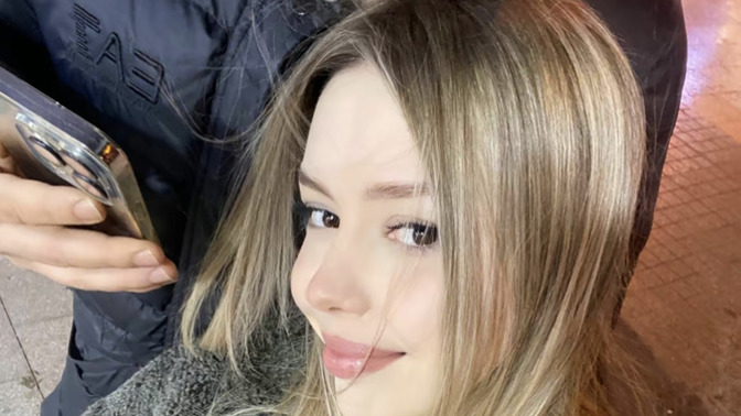 Kadında koyu saç sarı saçtan daha seksi değil mi?