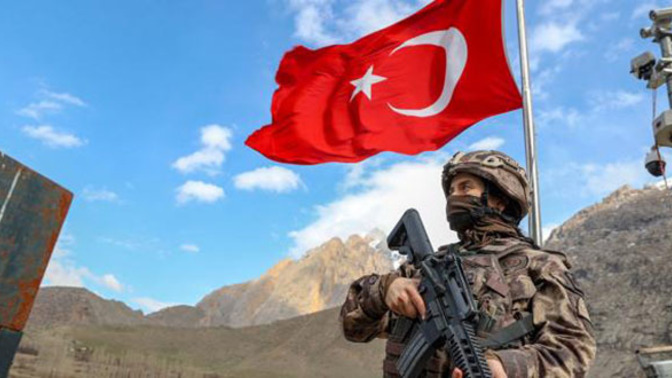 Nişanlım Doğu bölgesinde askerlik yapıyor, dışarı çıkamıyor. Neye ihtiyacı olur, neler göndereyim?