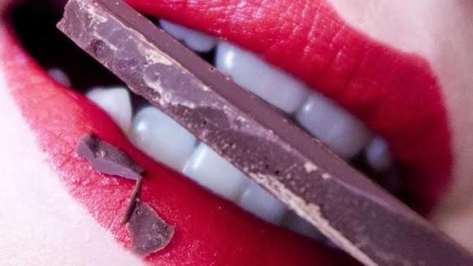 Çikolata 🍫 tatlılar sınıfına girer mi?