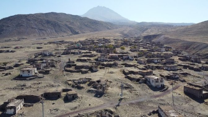 Bitlis, Siirt ve Şırnak'ın 3 köyünde sadece birer kişi yaşıyor. Siz tek başınıza koca köyde yaşayabilir miydiniz?