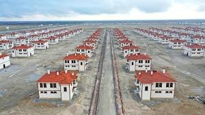 Türklerin vergisiyle Suriyelilere yapılan evler hakkında ne düşünüyorsunuz?