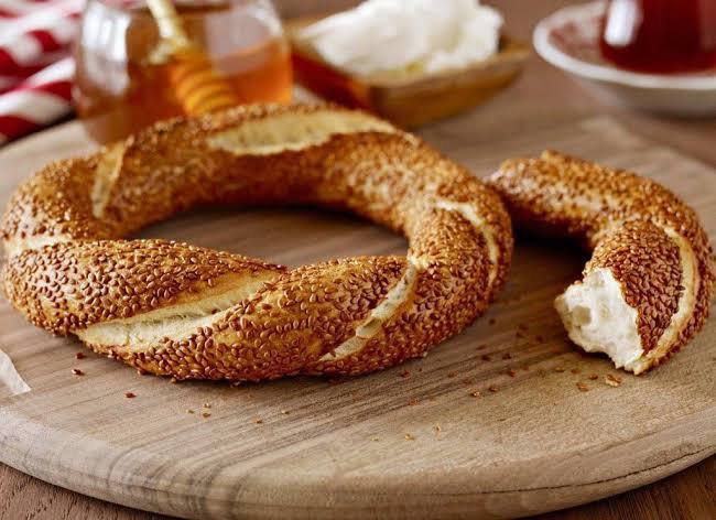 Kahvaltıda tercihin hangisi olurdu: Poğaça mı, simit mi?