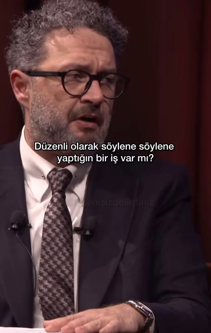 Düzenli olarak söylene söylene yaptığınız bir iş var mı?