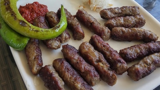 Bu masadakilere bugün 600 TL ödedim. Sizce normal mi?