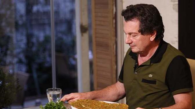 Vedat Milor, "Cinsellik ve yemek arasında kesinlikle bir bağ var" demiş. Sizce var mı?