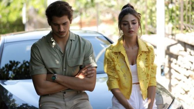 Sevgilim 23 yaşında evlenmiş boşanmış, ben 24'üm hiç evlenmedim. Sizce buna ailem tepki gösterir mi?