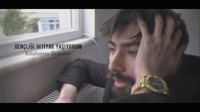 22 yaşında hiç sevgilisi olmamış erkek?