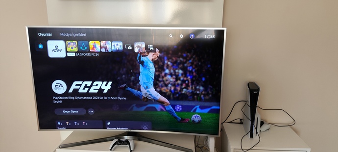 Bilgisayar mı yoksa Playstation mu daha hoşunuza gidiyor?