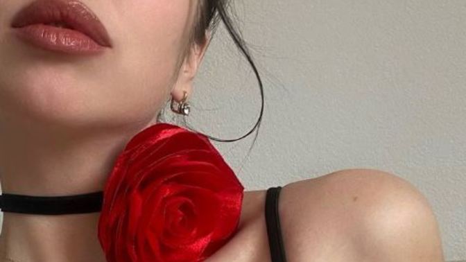 Kadınlar pahalı hediyelere mi tav olur romantik hediyelere mi?