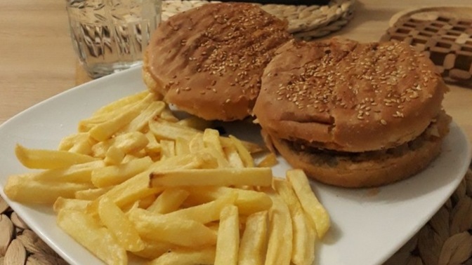 "Dışarıdan almıyorum, evde en âlasını yapıyorum" dediğin bir fastfood var mı?