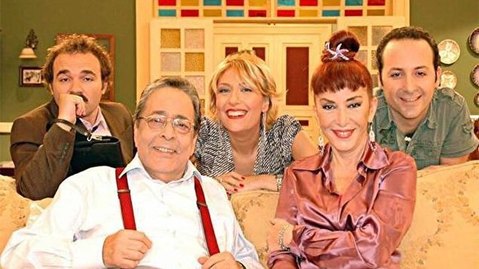 Dizi ve filmleri tekrar izlemenin 'anksiyete' belirtisi olduğu ortaya çıkmış, siz tekrar izliyor musunuz?
