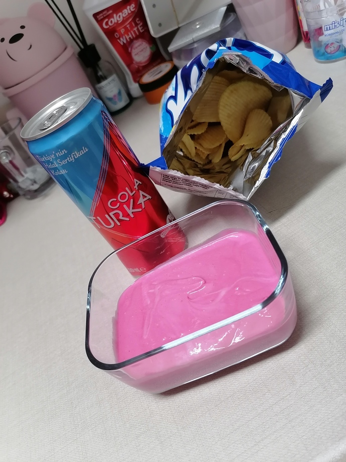 Gerçek Barbielerin cips sosuda pembe olur sizin favori cips sosunuz neli?