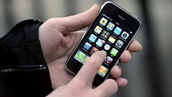 İlk akıllı telefonunuzun markası ve modeli neydi?