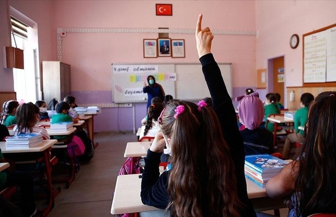 İlkokul sınıfınızda toplam kaç öğrenci vardı?