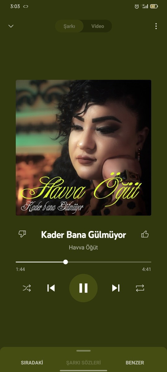 Müzik önerisi yapabilirsiniz 😘 öptüm bay?