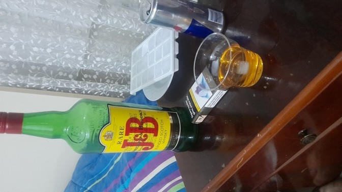 Tek başına alkol tuketir misin?
