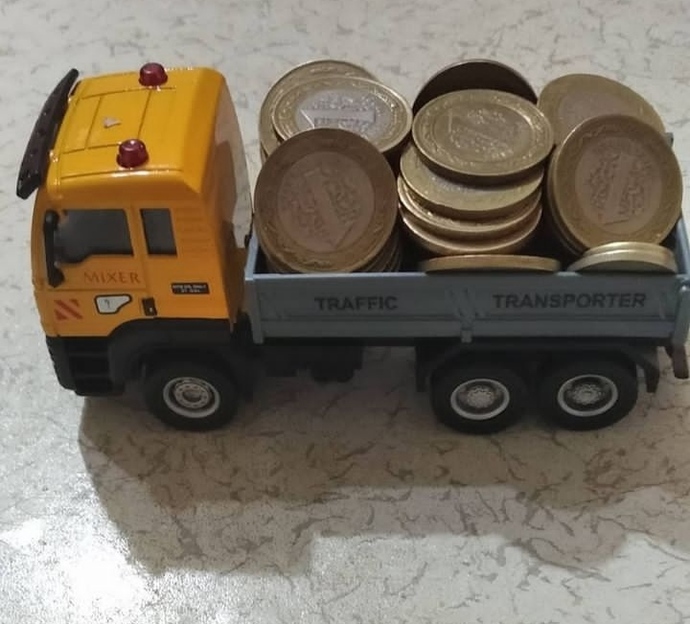 Ulan bir kamyon dolusu param var ama sevgilim yok, hayat çok acımasız değil mi?