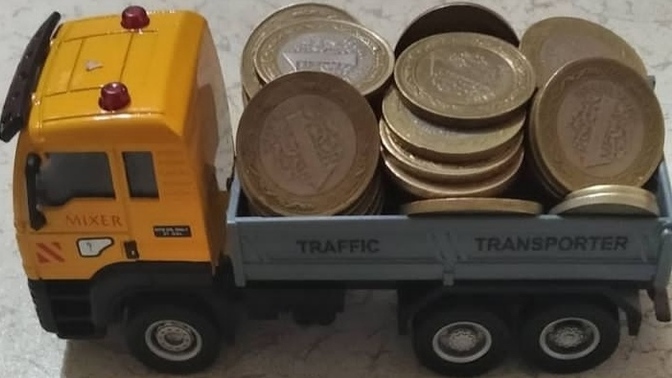 Ulan bir kamyon dolusu param var ama sevgilim yok, hayat çok acımasız değil mi?