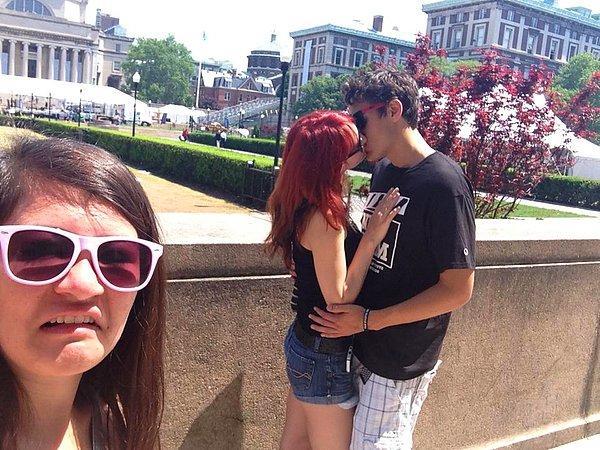 Bugün sevgilinizin olmasını ister miydiniz yoksa yalnız olmaktan memnun musunuz?