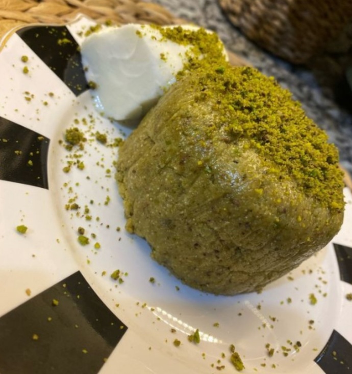 Fıstıklı irmik helvasını sever misiniz?