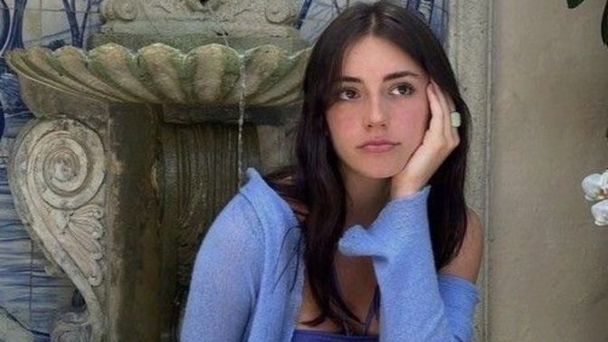 14 Şubat'ta benim yerime arkadaşlarıyla takıldığı için kırılmakta haklı mıyım?