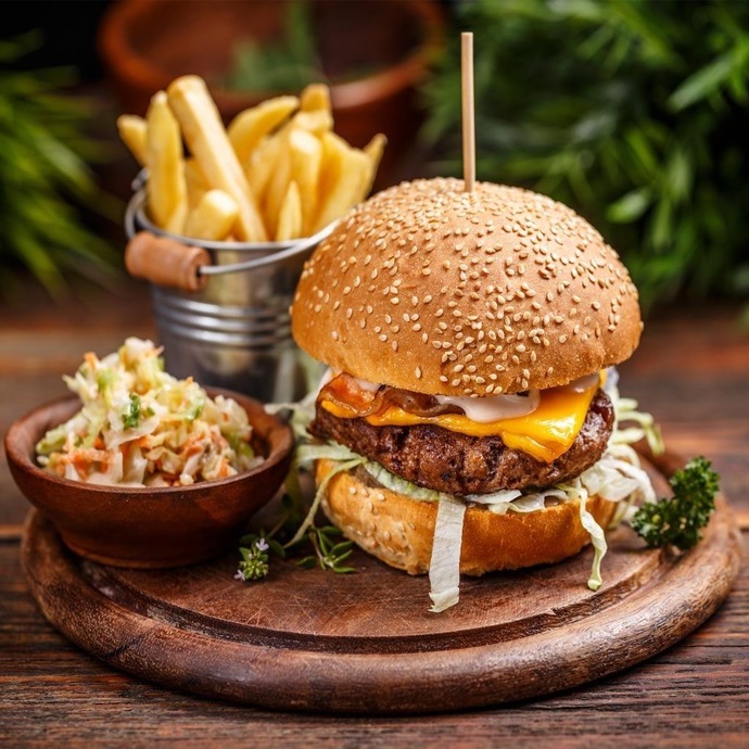 Hamburger mi yoksa mantı mı yemek istersin?