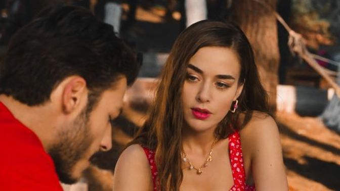 Reddettiğim çocuk bana sevgililer günü için hediye almış, mahcup oluyorum. Ne yapacağım?