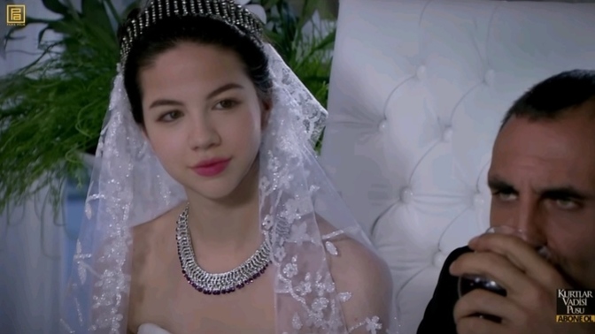 Nikah masasını rakı masasına çevirdi olur mu bundan?