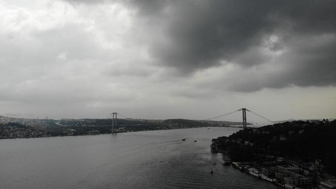 İstanbulu kara bulutlar esir aldı, depresyon modu açıldı mı?