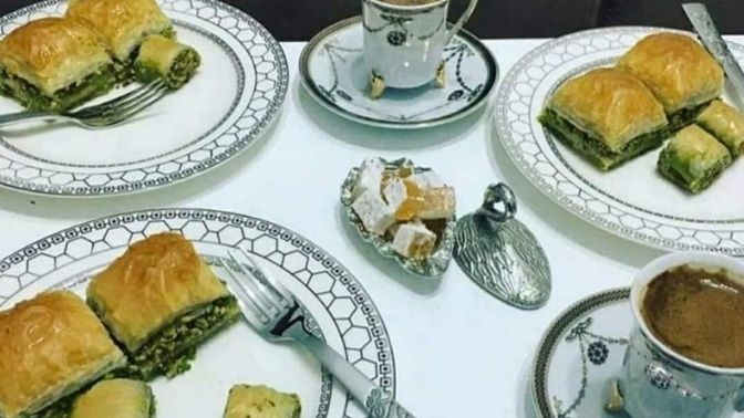 Kahvaltıyı kiminle yapmak isterdiniz ?