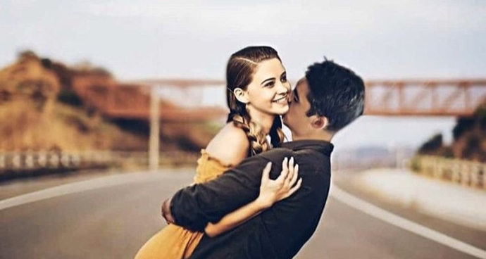 Yakınlaştığı her kadına veya erkeğe sen güneşsin ben ay muamelesi yapıp onun uydusu olan kişiler karakter sahibi mi sizce?