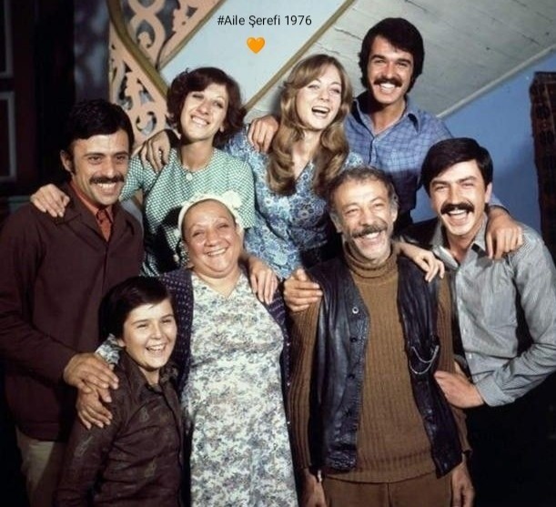 Münir Özkul ile Adile Naşitin en sevdiğiniz filmi hangisi?