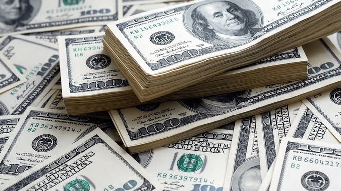 10.000.000 $ alacaksın ama ömrünün sonuna kadar aşksız ve yalnız yaşayacaksın kabul eder misin?