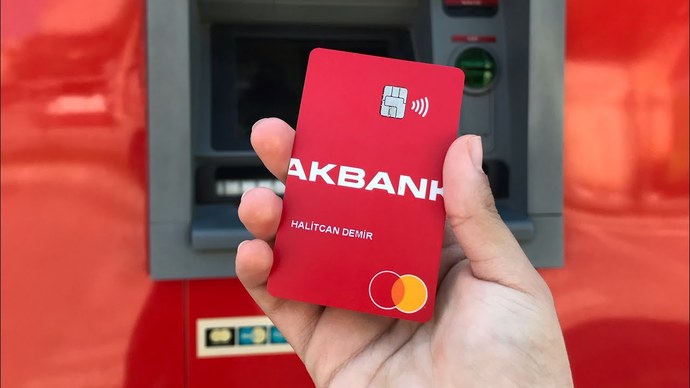 Öğrenciye kredi kartı veren bir banka var mı?