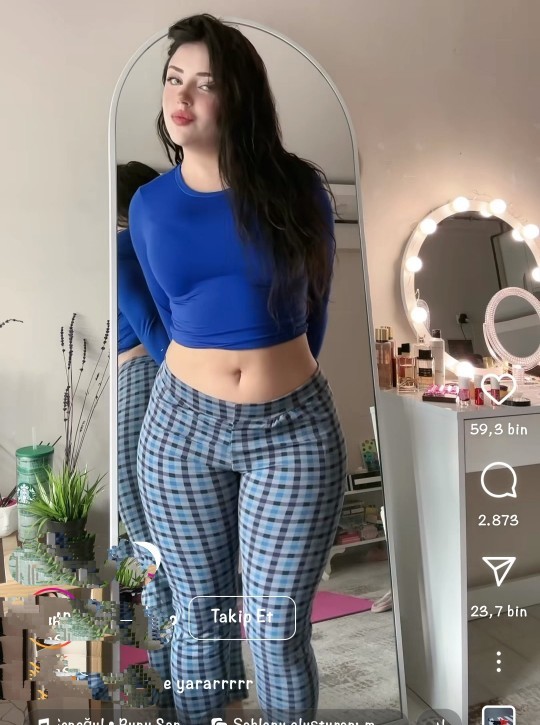 Porno Bacak Göt Fantezisi: Erotik Anları Yaşa